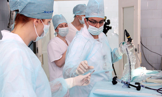 29 июня в «Клинике Новых Технологий» были проведены уникальные операции — «Баллонная синусопластика» хирургом из США Б. Каранфиловым